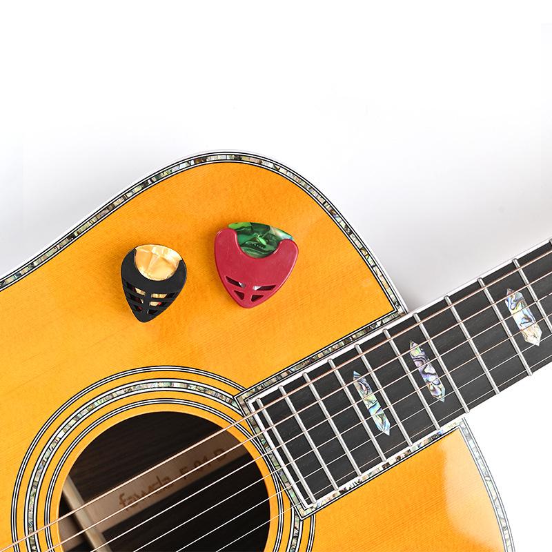 Heart-shaped ABS Guitar Pick Holder - Colorful Musical Instrument Pick Storage Accessory