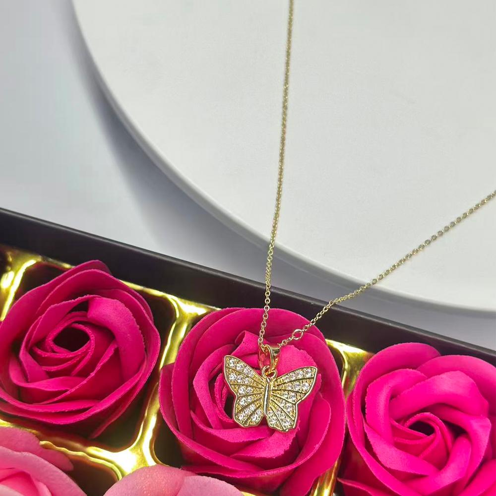 New Trendy Zircon Crystal Pendant Necklace For Women Female Sweet Gold Color Stainless Steel Clavicle Chain Jewelry Wholesale