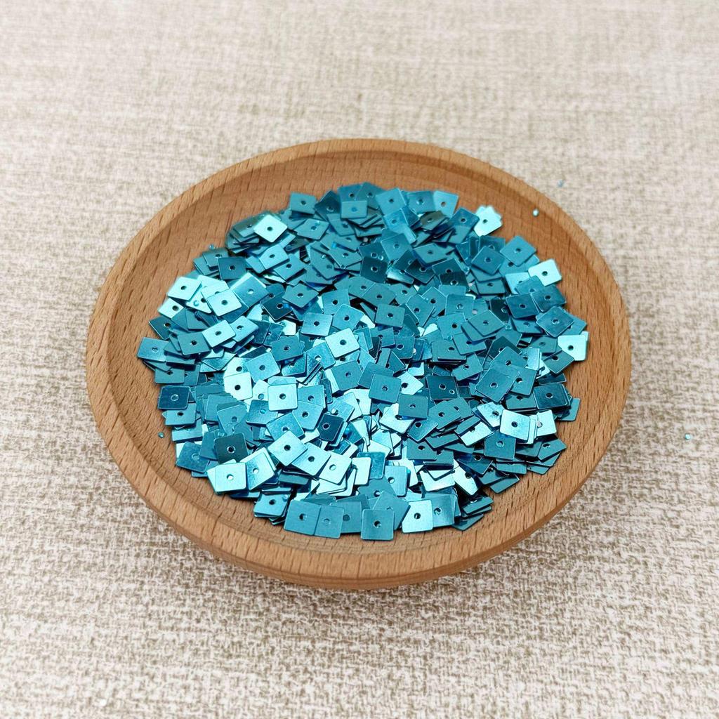 Square Sequins with Hole: PET Quadrilateral Sequins, DIY Bead Jewelry & Stage Costume Accessories