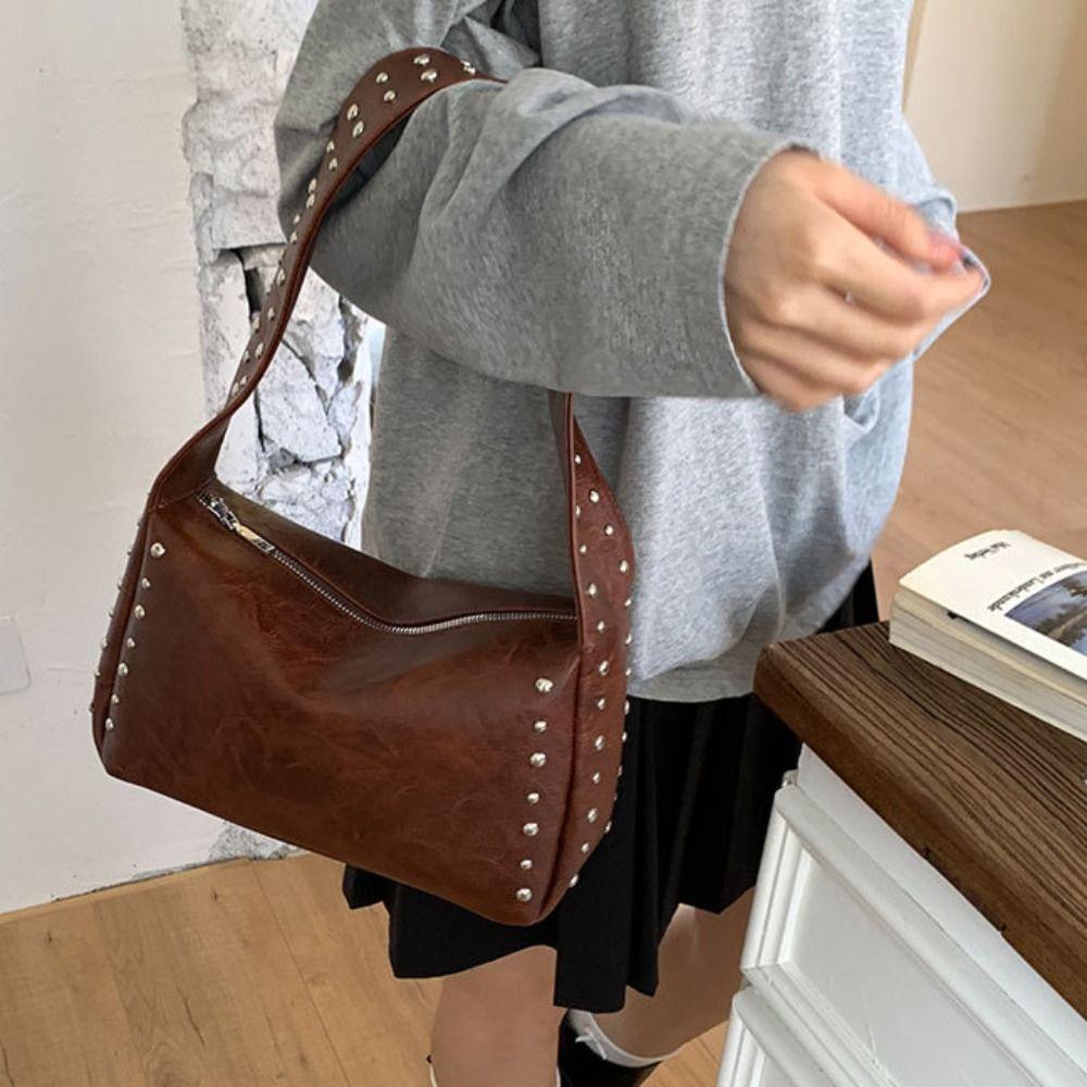 French Retro Rivet Handbag Spicy Girl Style Commuting Shoulder Bag Pillow Underarm Bag  Winter