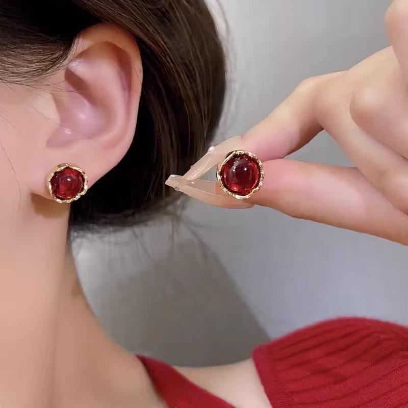 "Berry" ~ Brightening Wine Red Retro Temperament No-Piercing French Earrings for Women