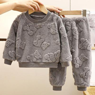 Conjunto de 2 piezas de ropa de hogar para niños, conjunto de pantalones de felpa gruesa con decoración de oso de dibujos animados, pijamas de cuello redondo, ropa de estar por casa unisex para niños