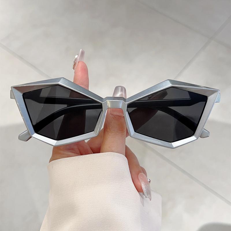 Irregular Rim Punk Sunglasses Men New Fashion Mirror Outdoor Shades Women Futuristic Brand Design Anti-UV Sun Glasses