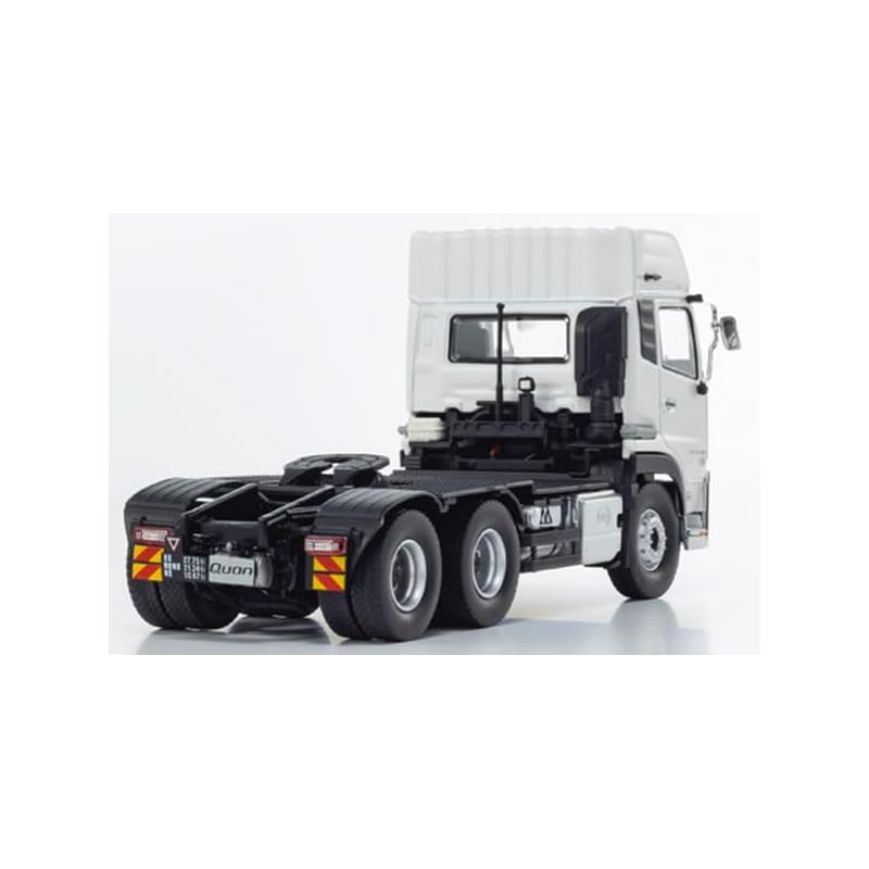 Kyosho Original 1/43 Scale UD Quon GW 6x4 Tractor White (Finished Product)