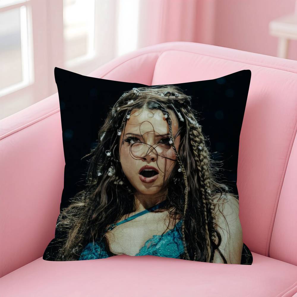 Singer Nina C-Chuba Double-Sided Printed Pillow Cover Short Plush Suitable Living Rooms Bedrooms Sofas Throw Cushion Cover