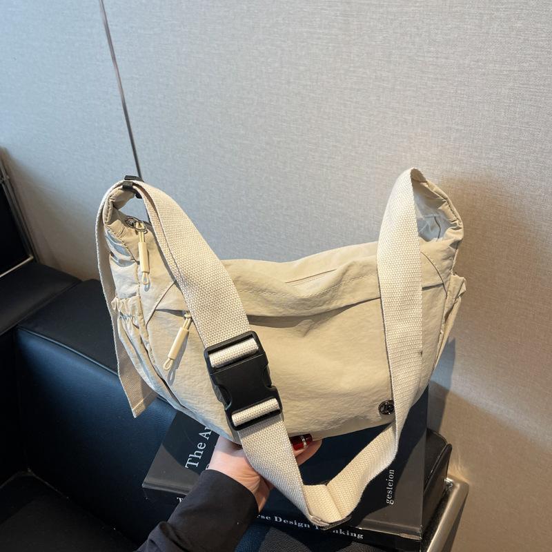 Crossbody Bag Women'S Large-Capacity Shoulder Bag Sports Versatile Dumpling Bag Women'S Leisure Commuter Backpack Men