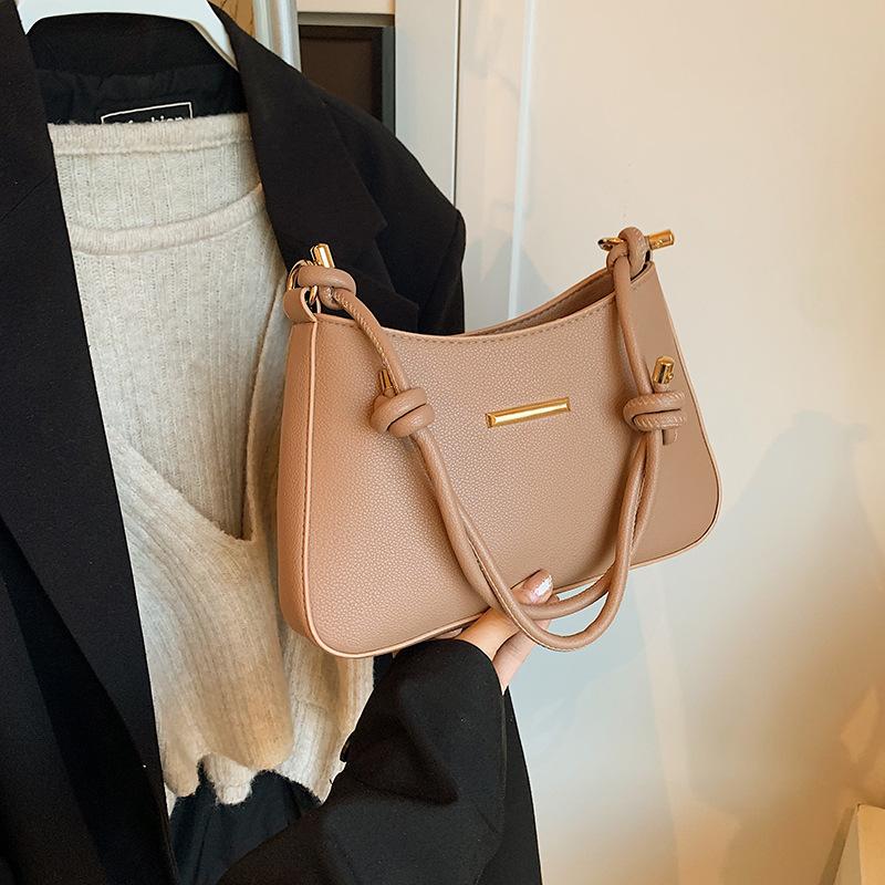 High-value bag 2025 new trendy women's bag spring and summer simple and versatile shoulder bag texture niche underarm bag