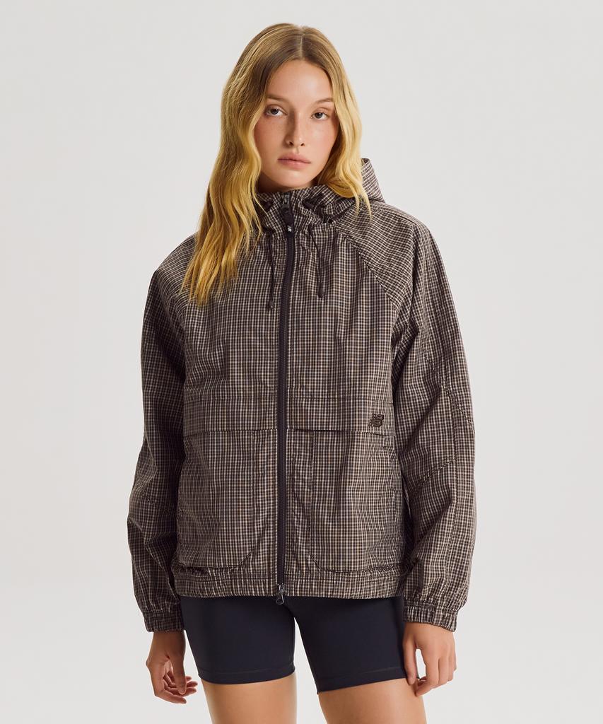 New Balance Nbnag3W822 / Women Allday Hooded Windbreaker (Chocolate)
