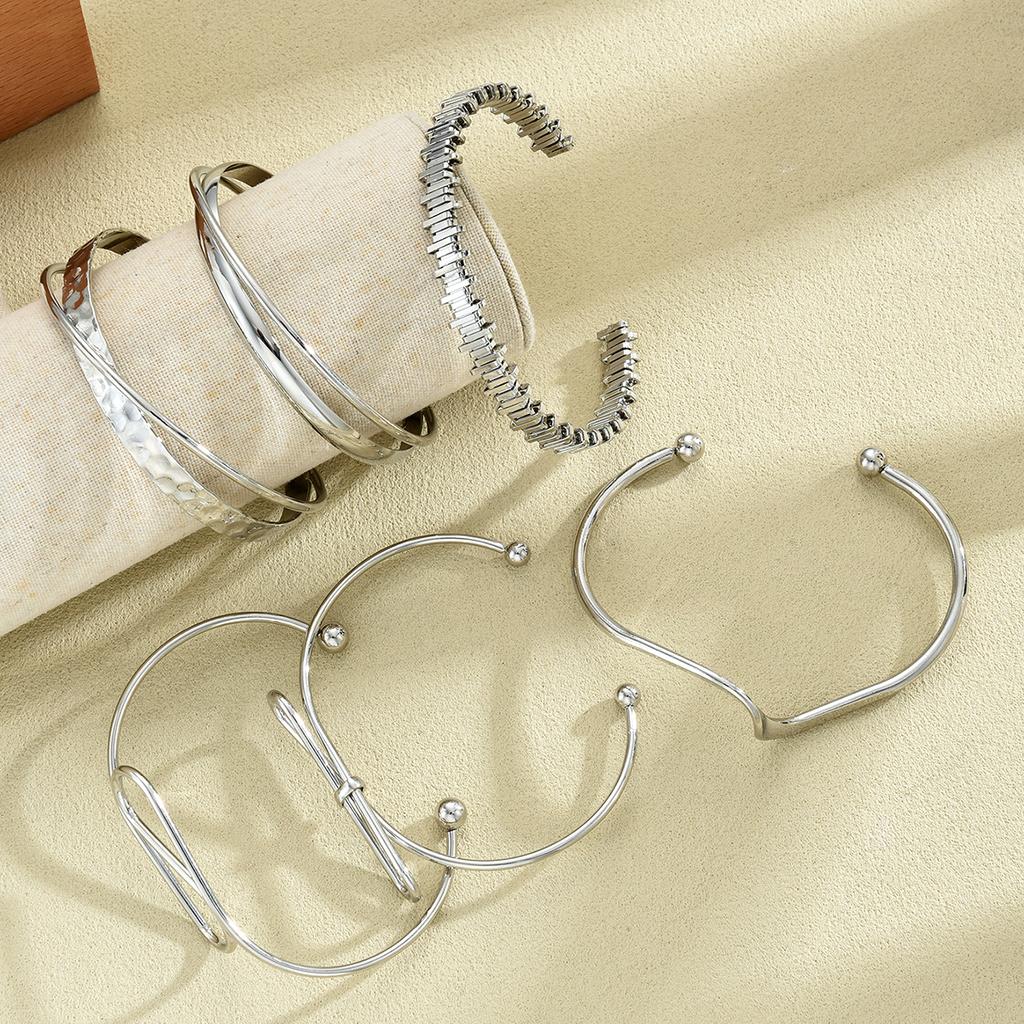 6pcs Fashion Metal Textured Bow Knot Shape Bangle Bracelet Set For Women Boho Adjustable Layered Wristband Daily Wear Jewelry