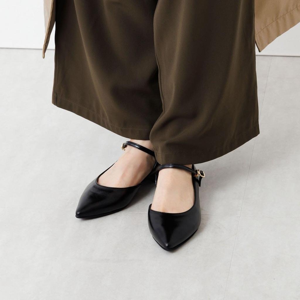HIMIKO Himiko Pointed-toe Flat Pumps with Straps, Side-open Mary Jane Style, 651301, Black, Size 240.