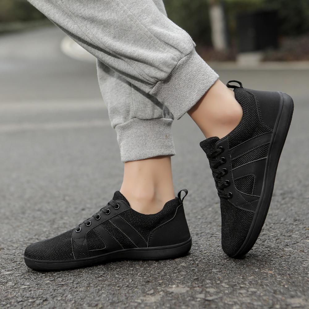 Fashion Women's Casual Sports Shoes Outdoor Camping Sports Shoes Men Women's Couple Hiking Shoes Extra Large Flat Bottom Sneakers Women