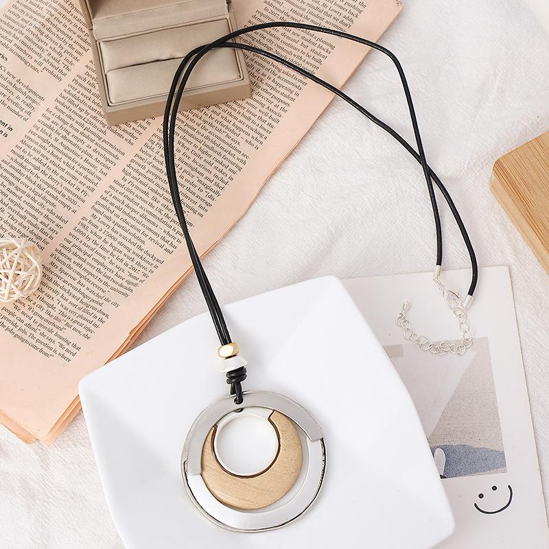 

Wood Round Jewelry Autumn And Winter Women S Fashion Simple Necklace Sweater Chain