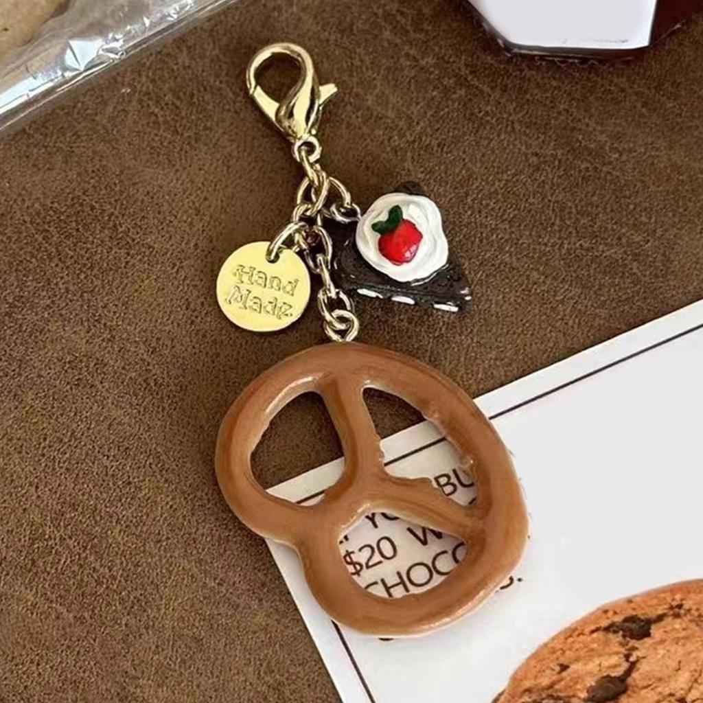 Realistic Chocolate Pretzel Bread Coin Purse Keychain Accessory Bag Pendant For Fashionable Adults And Students