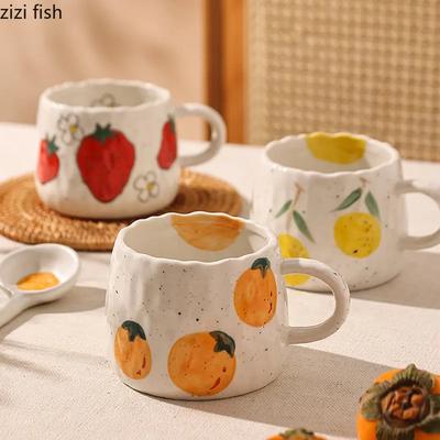 Cartoon-Obst-Muster Keramik Tee Kaffeetassen Saft Frühstücksbecher Einfache Home Handheld Typ Milch Kaffeetassen Wohnaccessoires