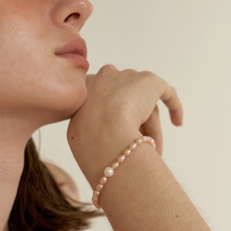 LOVE ME MONSTER Baby Coral Pearl Bracelet