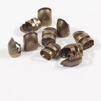 Dedal de costura Anillo protector de dedos Aguja para trabajos pesados Dedal de metal y latón