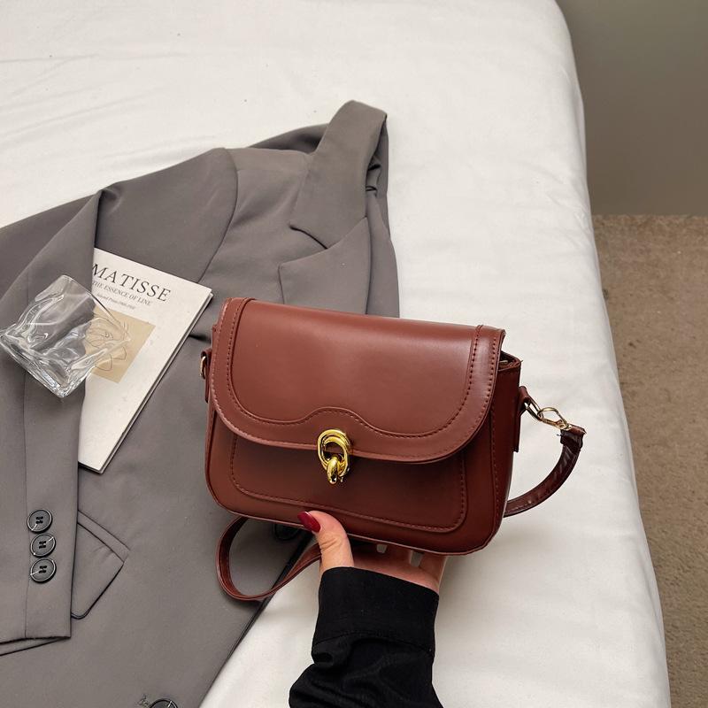 

Нишевая модная сумка женская 2025 корейская версия новой ретро текстуры маленькая квадратная сумка контрастного цвета повседневная сумка-мессенджер трендовая сумка коричневый