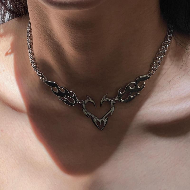 Stainless Steel Hollow Flame Heart-Shaped Necklace For Man Woman Punk Metal Collar Necklace Luxury Hip Hop Jewelry Accessories