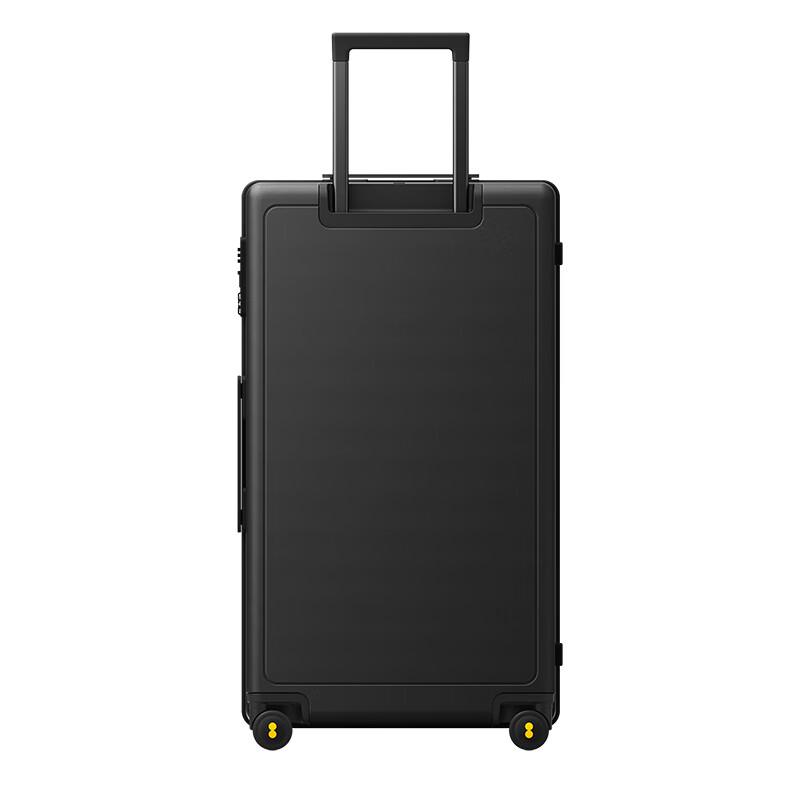 LEVEL8 28-inch PC Hardside Spinner Luggage