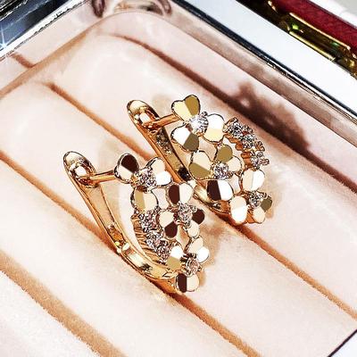 Cao Shi Koreanische Retro Florale Metallische Ohrklemmen - Schlankmachende Blumenohrringe für Frauen