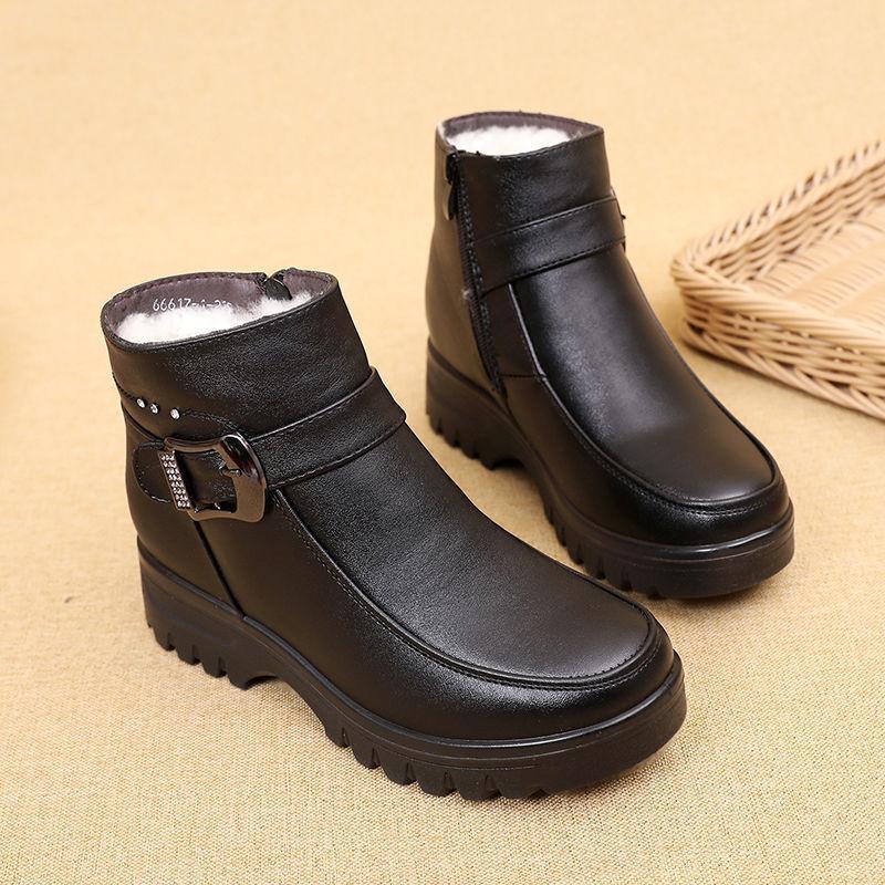 Winter cotton shoes velvet warm short boots flat bottom non-slip elderly leather shoes soft sole medium and old cotton boots women