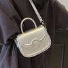Trendy New French Casual Niche Simple Style Saddle Bag Versatile Commuting Temperament Advanced Sense Portable Messenger Bag