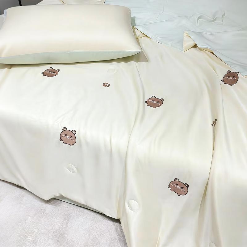 Little Bear Ice Silk Machine Washable Summer Quilt