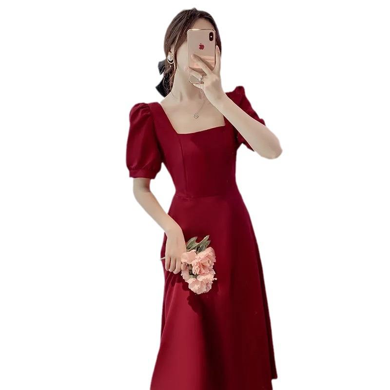 Elegantní letní retro bílé zeštíhlující šaty se čtvercovým výstřihem pro ženy