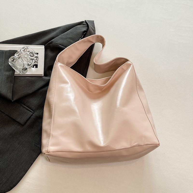 Retro Large-capacity Tote Bag Women's 2025 Spring New Trendy Fashion Simple Shoulder Bag Niche Foreign Style Underarm Bag