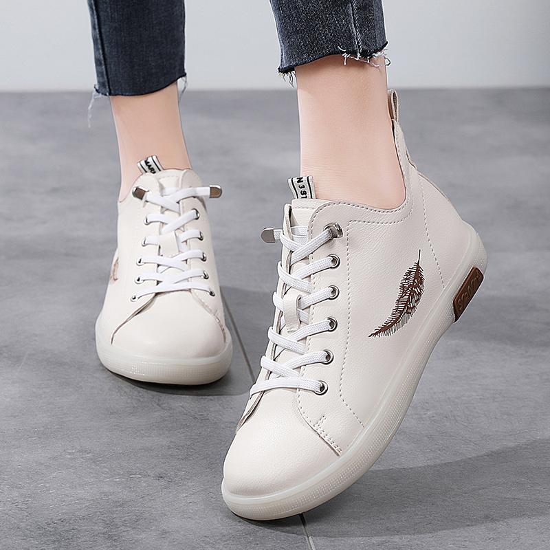 2025 Leather Women's Shoes Casual Shoes Mid-top Soft-soled Boots Non-slip British Style Casual Shoes Women's 35-41 Yards