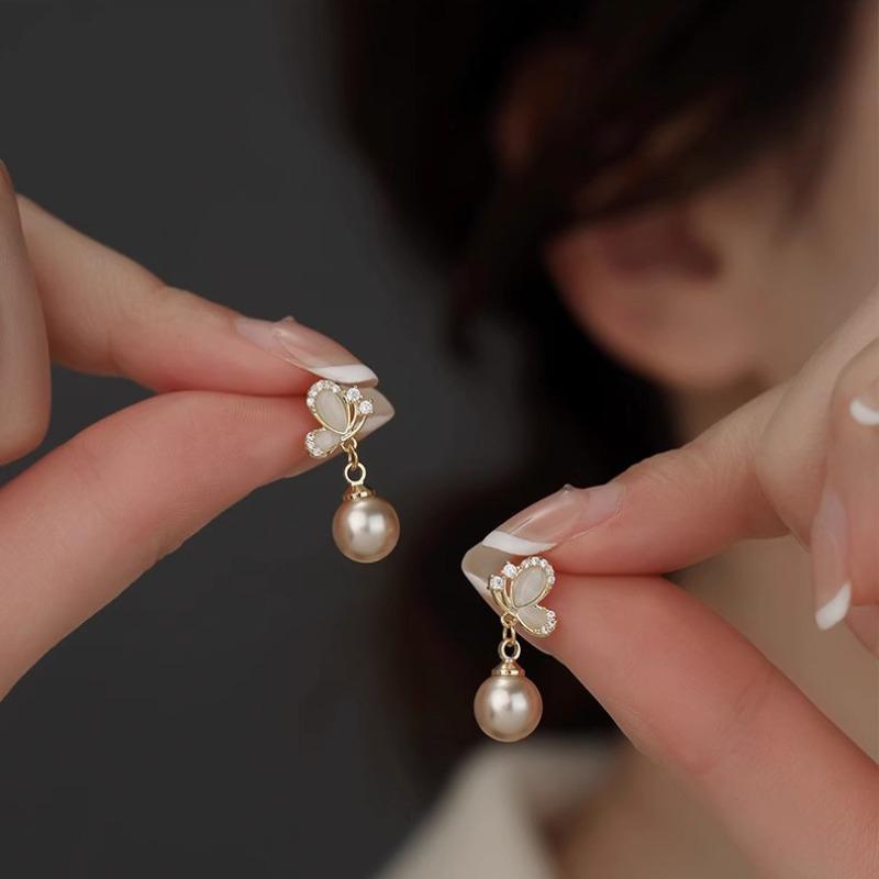Small and Short Pearl Earrings with Zirconia Butterfly Stud Earrings - Elegant Ear Accessories