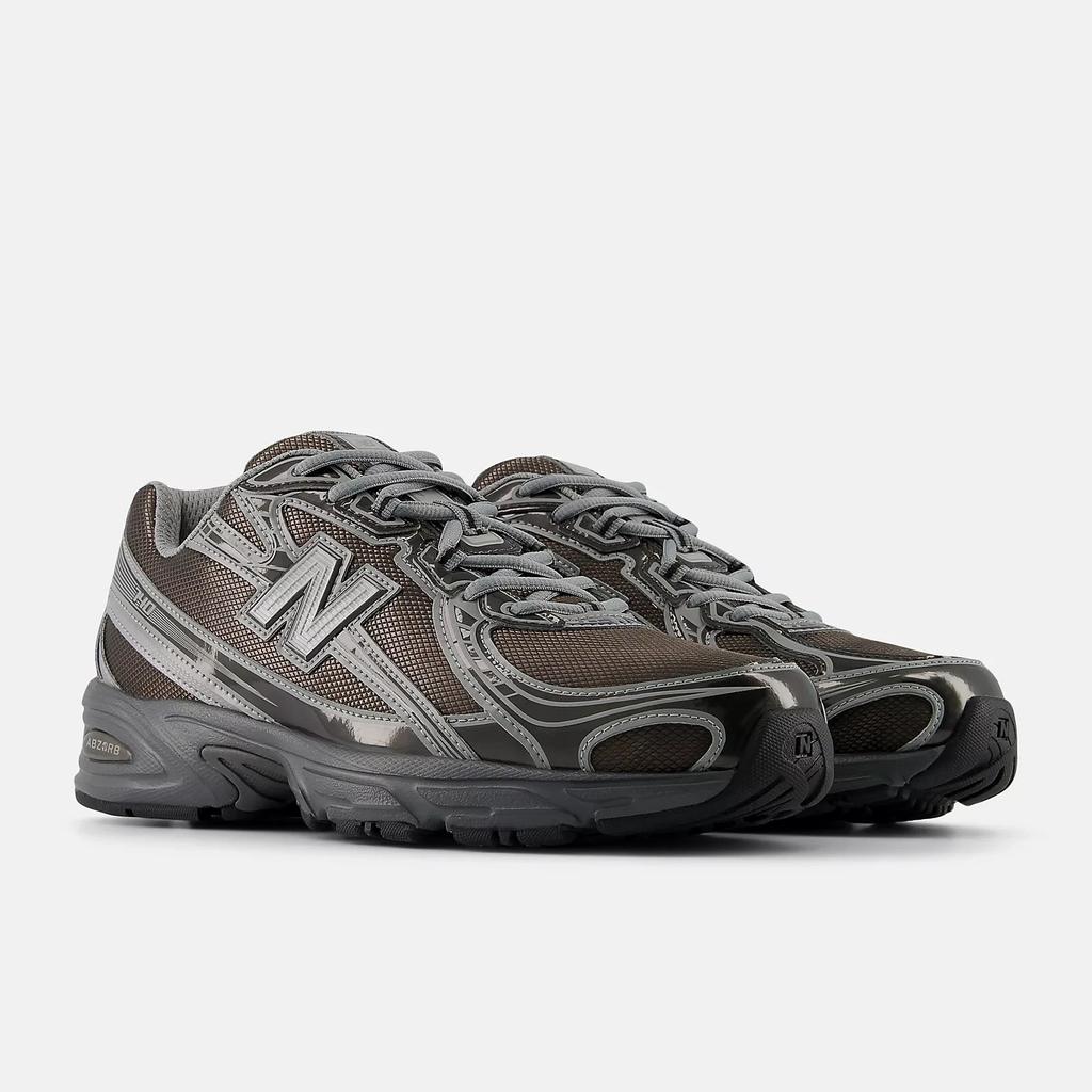 U7407YI New Balance 740 Black Metallic (Men's)