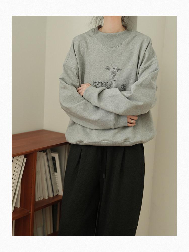 Women's Gray Loose Fit Printed Sweatshirt - Round Neck, Long Sleeve, Drop Shoulder, Versatile Pullover