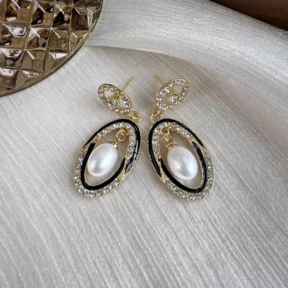 Water Drop-Shaped Pearl Earrings, Super Flash Fashion Women'S Niche Face, Thin Trend And Versatile Personality Earrings