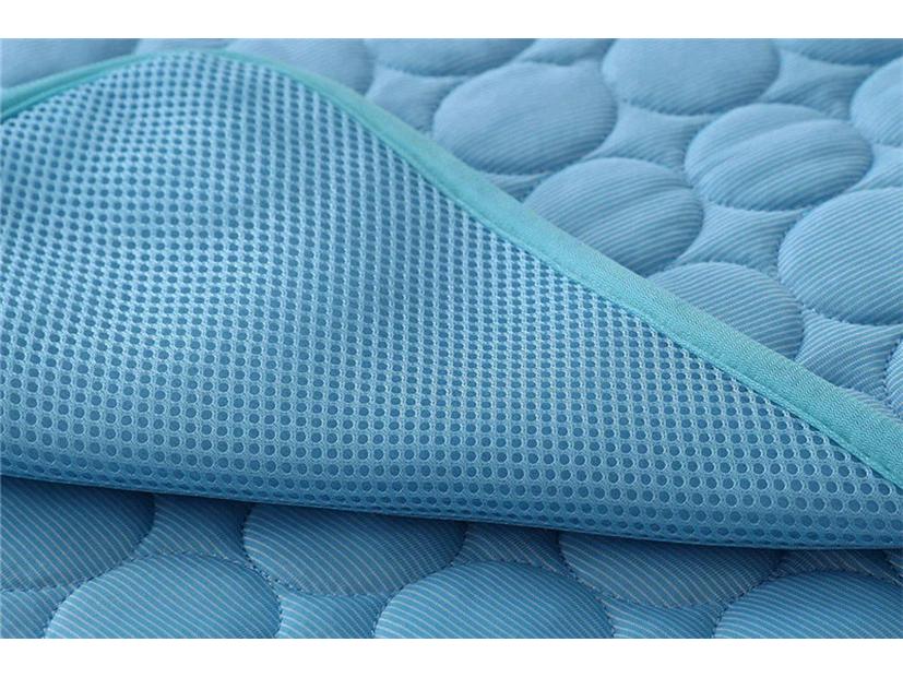 Summer Ice Silk Cooling Mat for Pets - Soft, Comfortable, and Breathable Mat for Cats and Dogs.