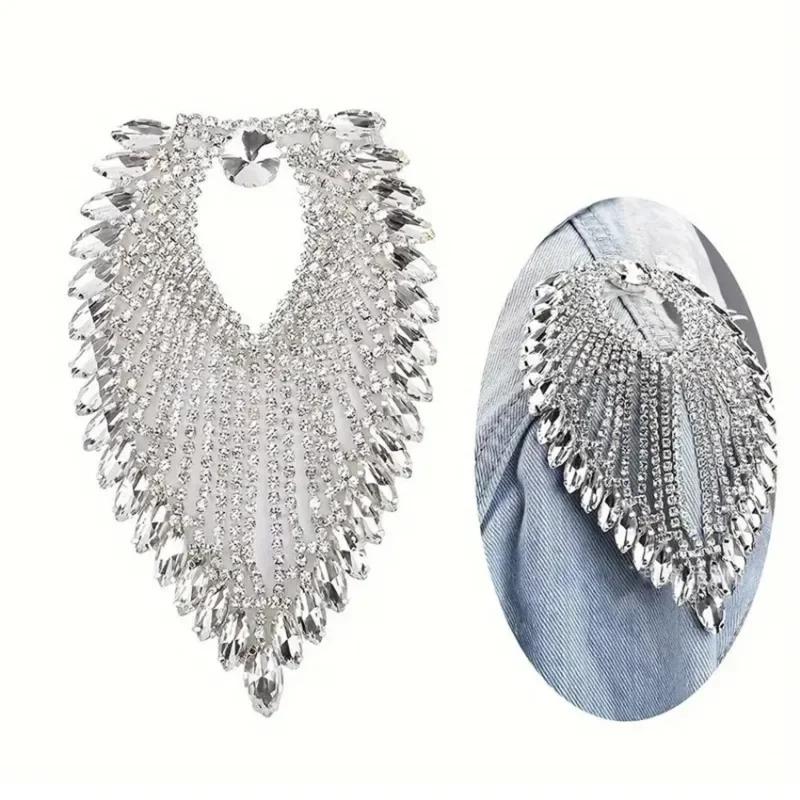 Costume Jewelry and Accessories V-Neckline Evening Dress Rhinestone Shoulder Badge and Other Accessories