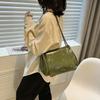 Large capacity soft leather bag women's 2025 new fashion simple retro commuter tote bag retro versatile messenger bag
