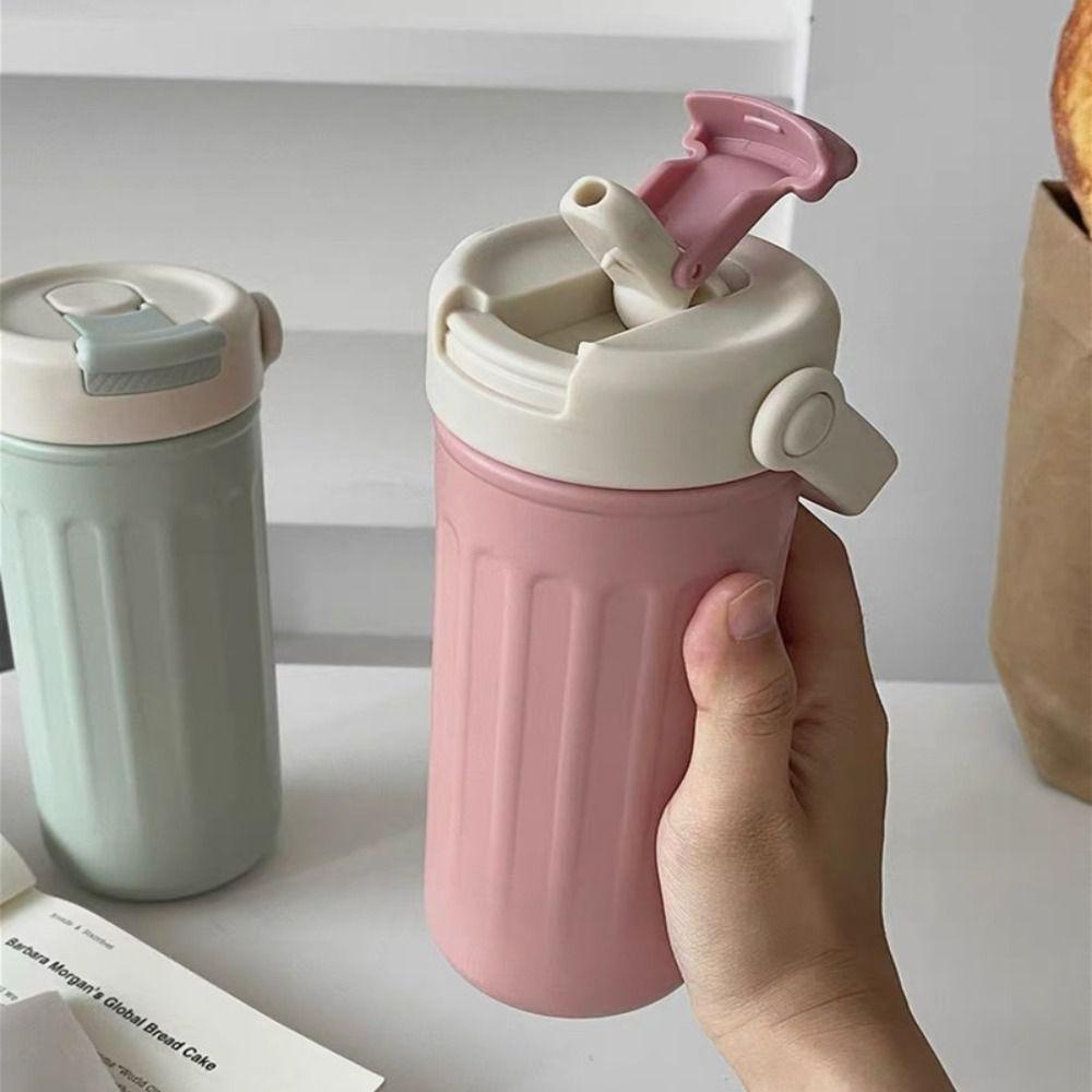 High-Capacity Stainless Steel Thermos Cup Insulation Or Cooling Straw Travel Cup  Outdoors