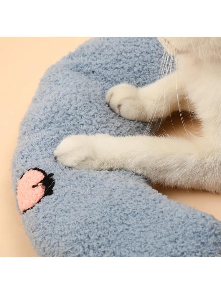 Little Pillow for Cats Fashion Neck Protector Deep Sleep Puppy U-Shaped Pillow Cat Kitten Headrest Dog Sleeping Pillow