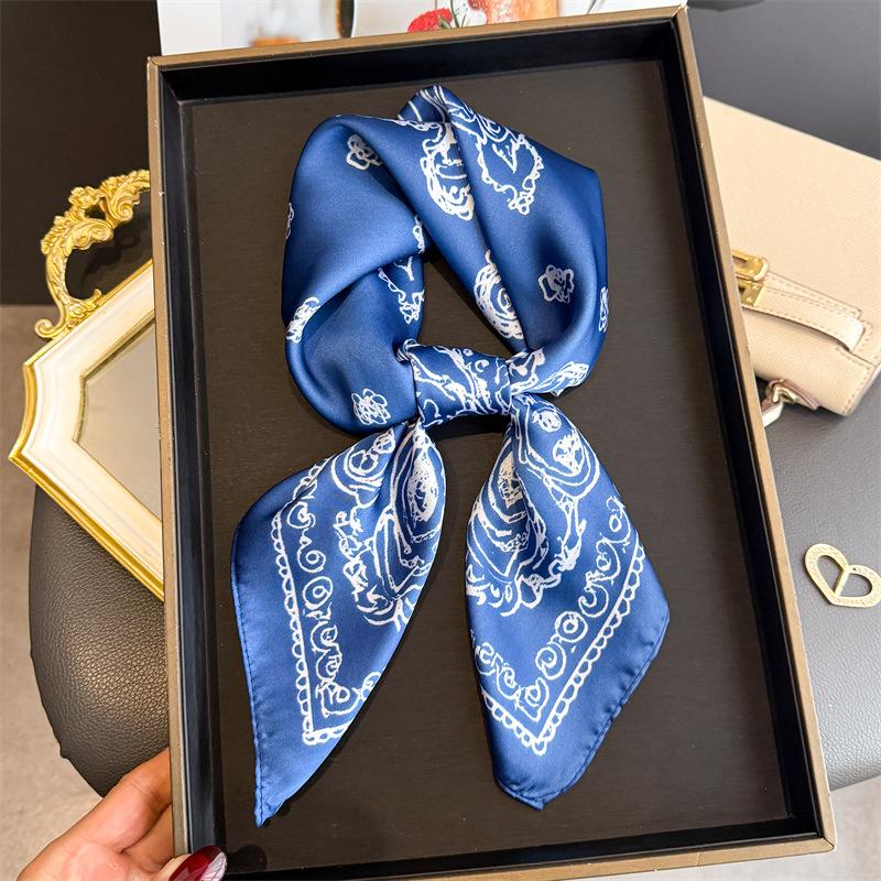 Classic cashew nut simulation silk printing silk scarf square scarf high-end shawl sunscreen neck professional scarf headscarf scarf