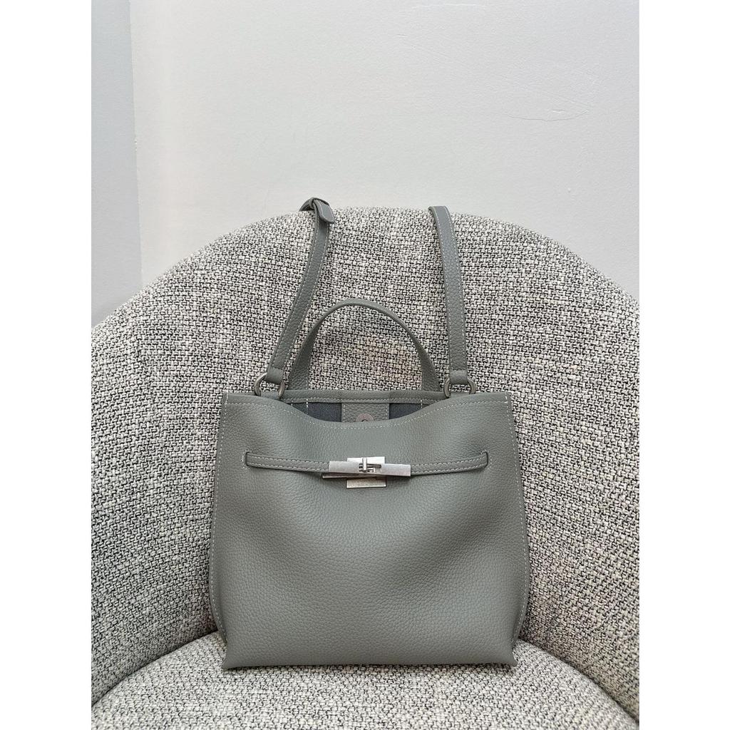 Niche Design Lock Buckle Leather Bucket Bag Pebble Pattern Top Layer Cowhide Large Capacity Portable Commuter Shoulder Bag