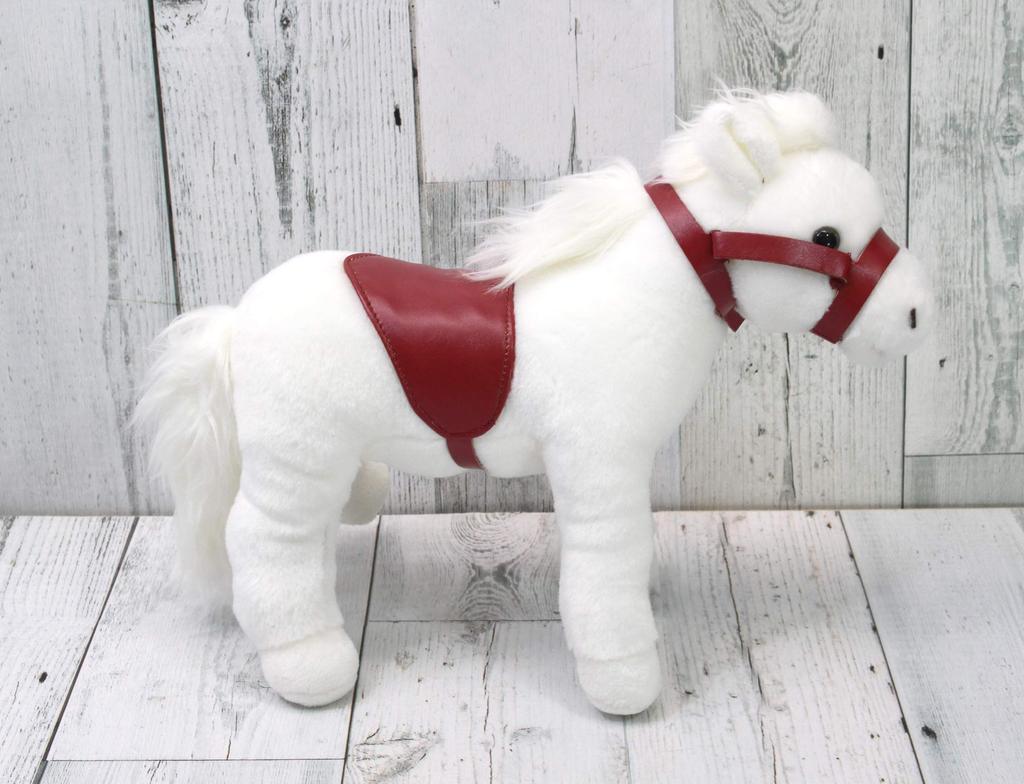 Takeoff Realmore Horse White