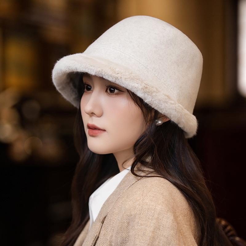 Japanese Velvet Thickened Fisherman Hat for Women In Autumn and Winter Casual Versatile Plush Hat Showing Face Small Windproof and Warm Basin Hat