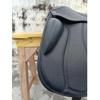 Sela de Dressage Monoflap em Couro com Arções Intercambiáveis – Design Elegante do Assento