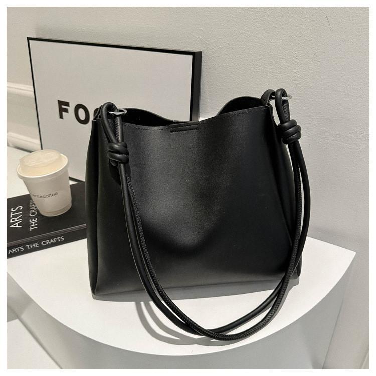 Street Style Small Pu Tote Bag With Magnetic Closure For Daily Use And Commuting