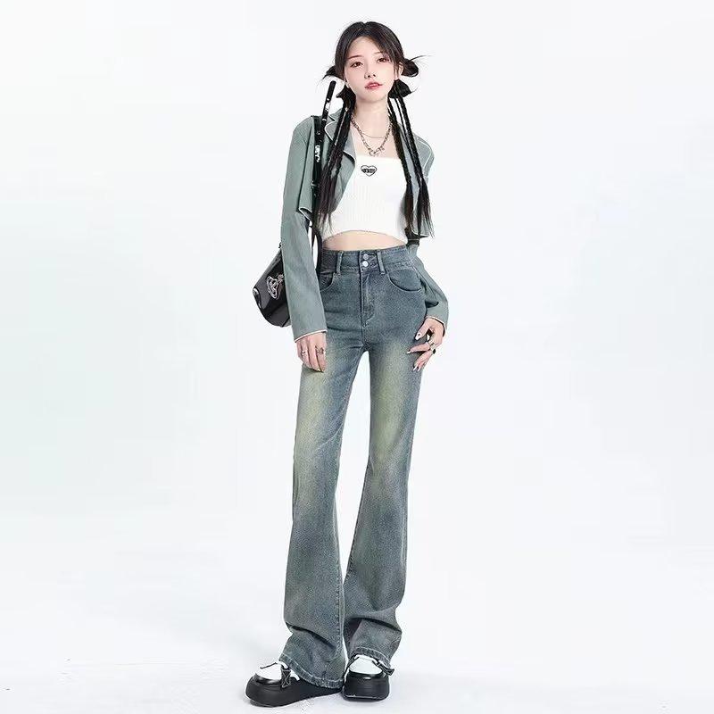 Dámské světle modré džíny s vysokým pasem a širokými nohavicemi na jaro a léto