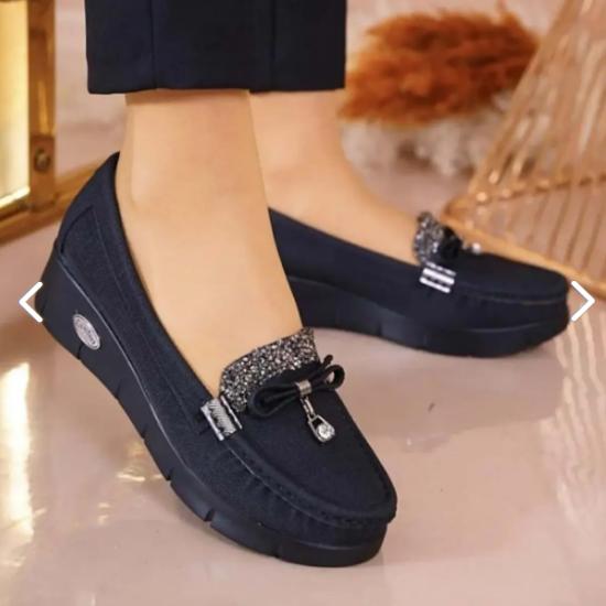 

086 Повседневная обувь на танкетке с анатомической подошвой 36