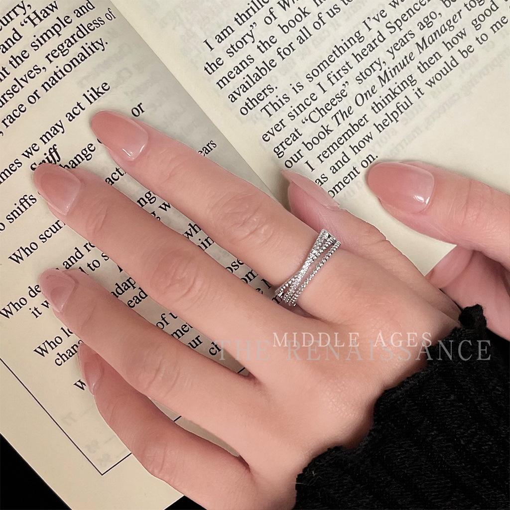 Кольцо с микроинкрустацией цирконами, персонализированное нишевое кольцо на указательный палец в стиле легкой роскоши, ретро-украшения с дизайнерским смыслом