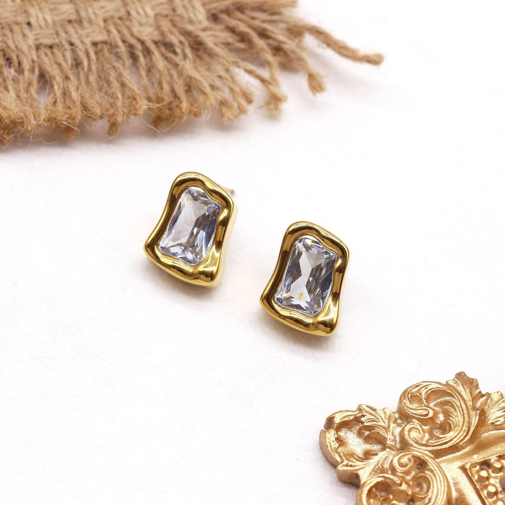 Irregular Square Diamond Stud Earrings: Luxurious, Versatile, High-End Design for Women