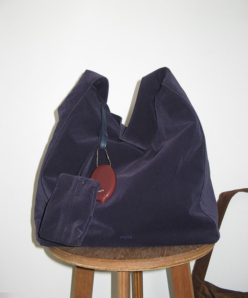Pote 0007 Layered Pouch Hobo Bag_Corduroy Navy